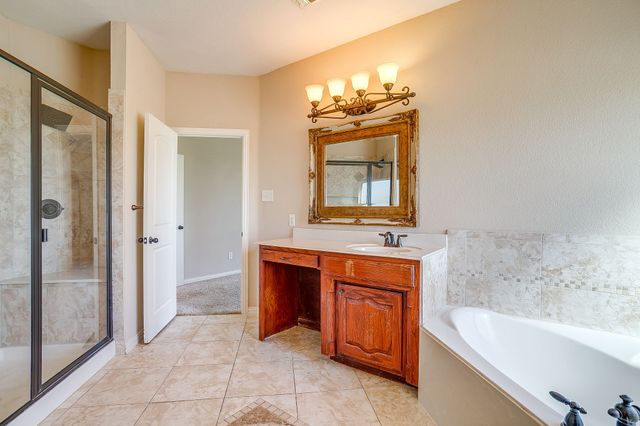 1802 Yucatan Drive, Granbury, TX 76048