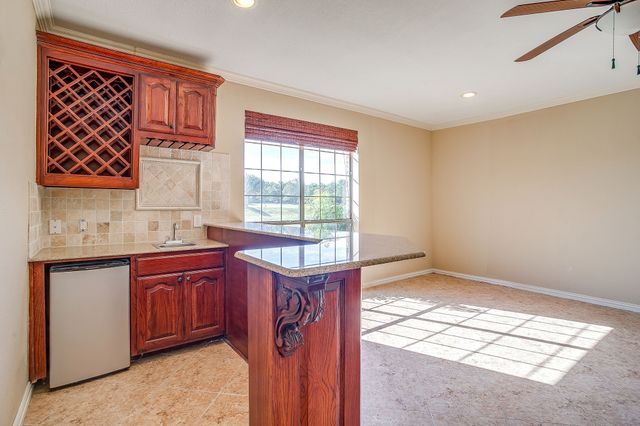 1802 Yucatan Drive, Granbury, TX 76048