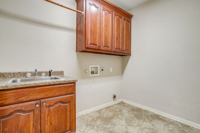 1802 Yucatan Drive, Granbury, TX 76048