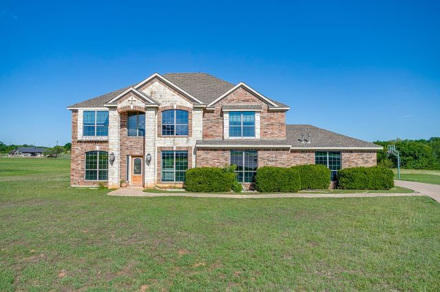 1802 Yucatan Drive, Granbury, TX 76048