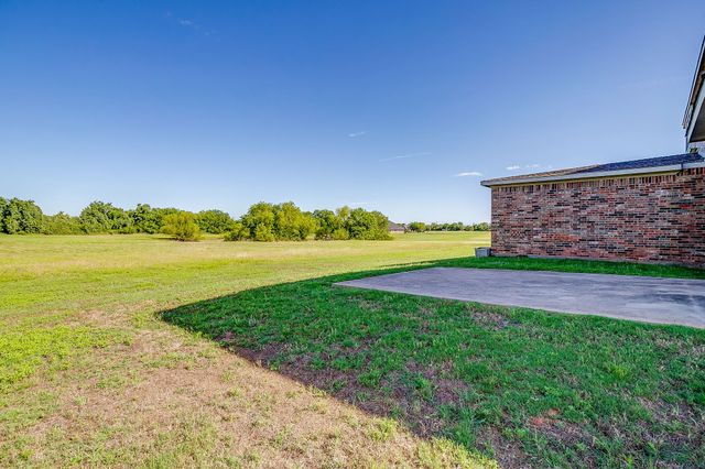 1802 Yucatan Drive, Granbury, TX 76048