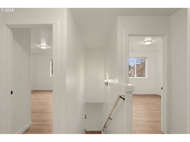 14553 Se RHINE St, Portland, OR 97236