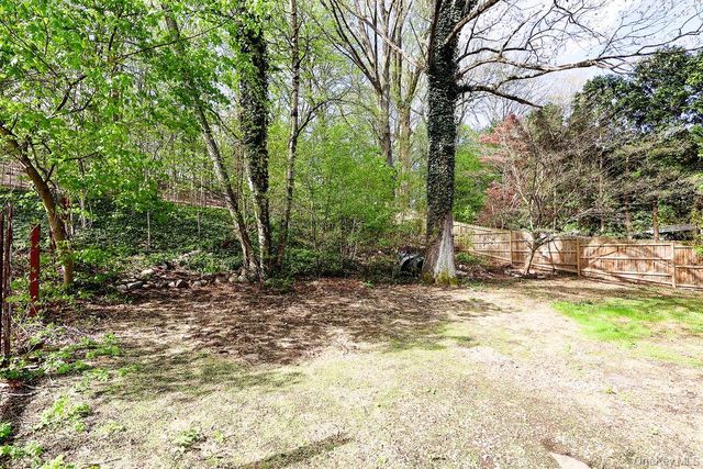 1011 Parkway Place, Peekskill, NY 10566
