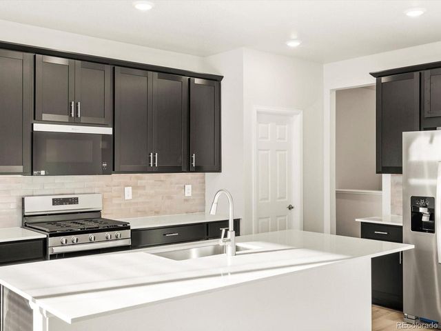 1626 Rumley Creek Dr, Windsor, CO 80550