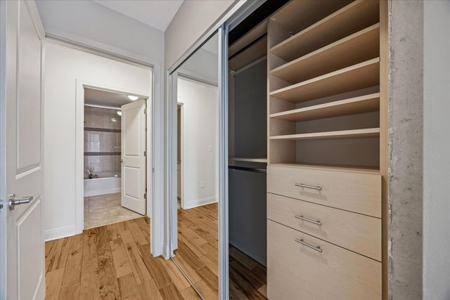 360 Nueces ST 1411, Austin, TX 78701