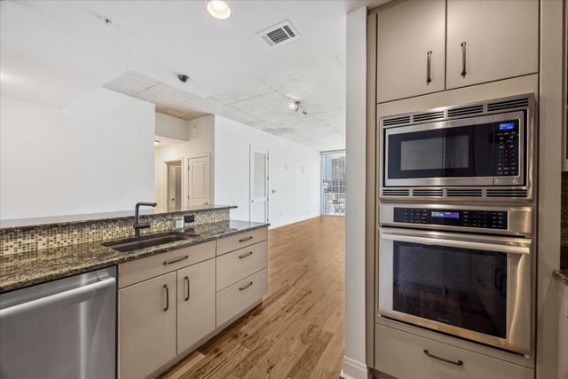 360 Nueces ST 1411, Austin, TX 78701
