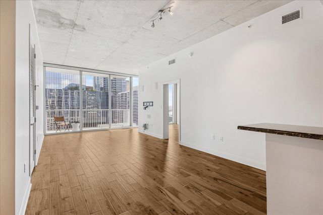360 Nueces ST 1411, Austin, TX 78701