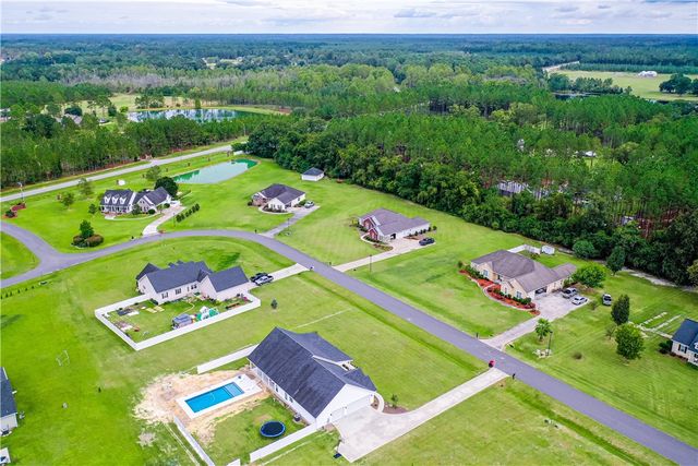 4131 Mulligan Circle, Blackshear, GA 31516