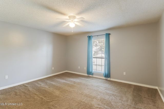 3225 N 5th Street, Ocean Springs, MS 39564