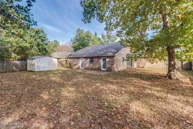 3225 N 5th Street, Ocean Springs, MS 39564