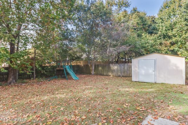 3225 N 5th Street, Ocean Springs, MS 39564