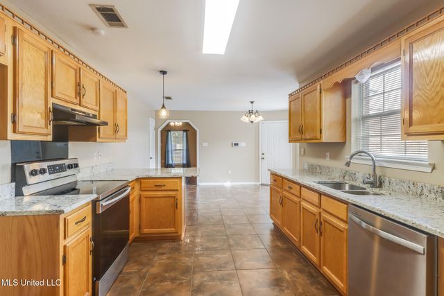 3225 N 5th Street, Ocean Springs, MS 39564