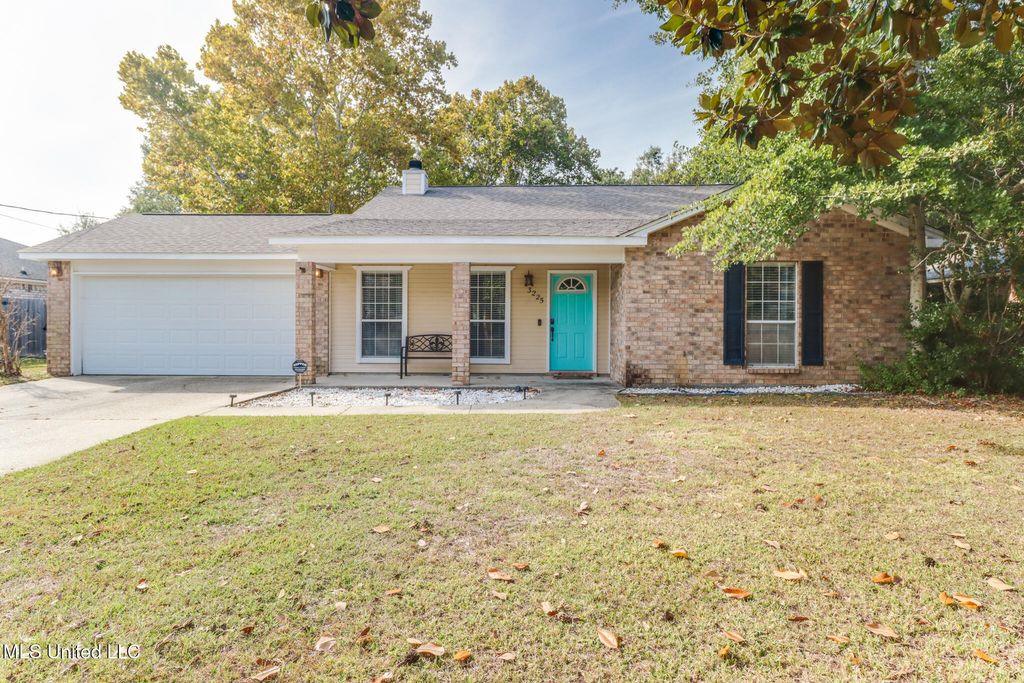 3225 N 5th Street, Ocean Springs, MS 39564