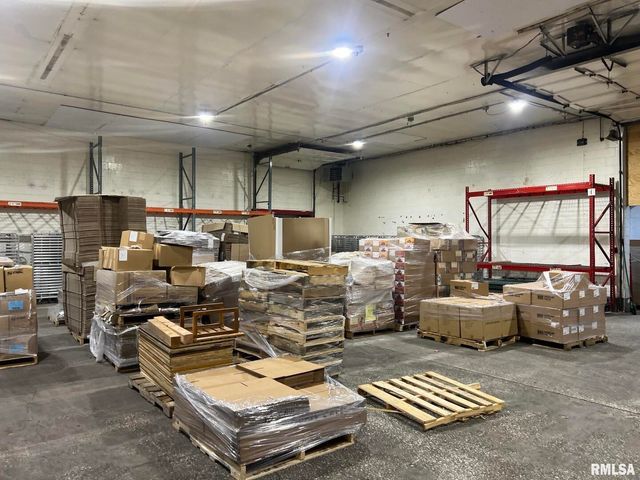 500 46TH Street, Rock Island, IL 61201