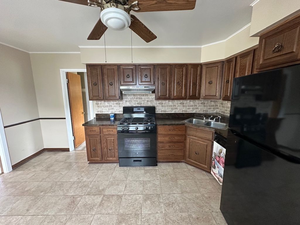 2402 Rohlwing Road, Rolling Meadows, IL 60008 — photo 5
