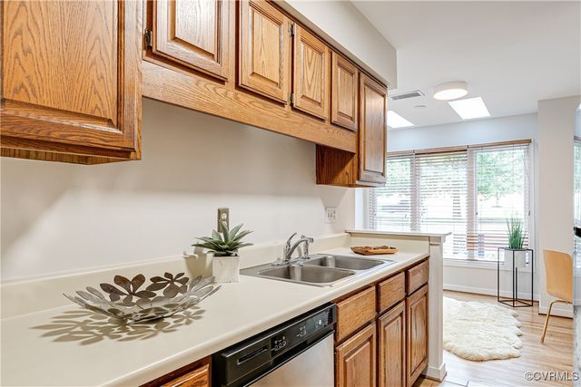 2760 Old Point Dr, Henrico, VA 23233