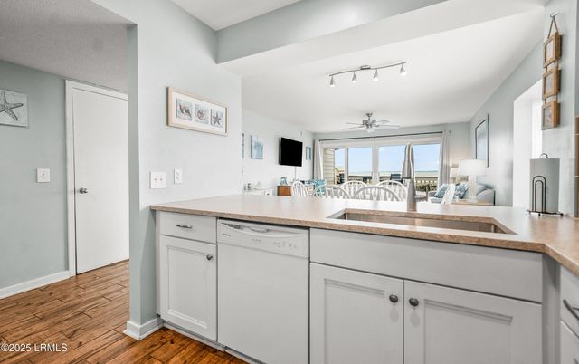 6 Harbor Dr N Unit M318, Harbor Island, SC 29920