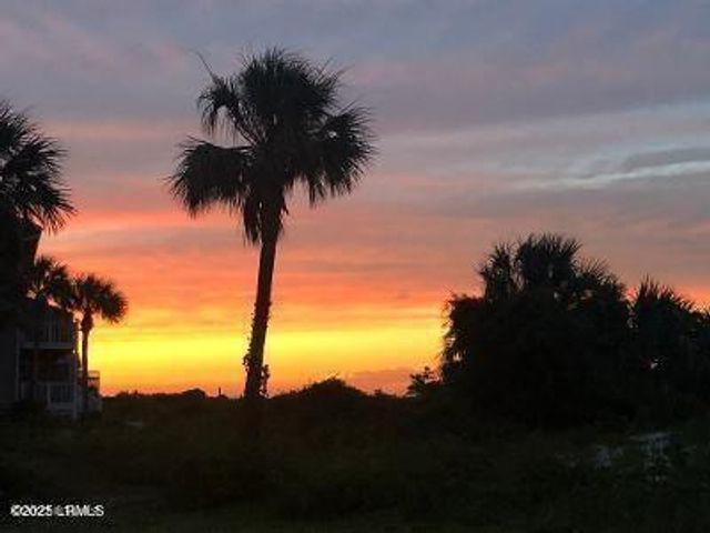 6 Harbor Dr N Unit M318, Harbor Island, SC 29920