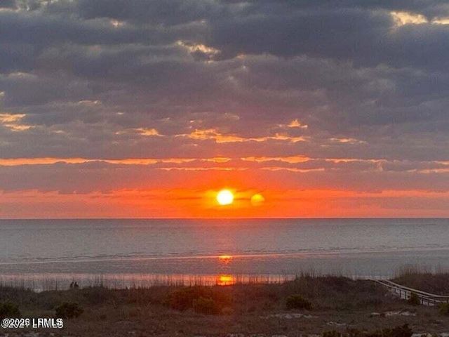 6 Harbor Dr N Unit M318, Harbor Island, SC 29920