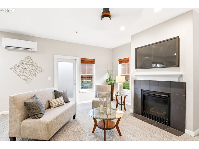 10890 Ne RED WING Way 102, Beaverton, OR 97006