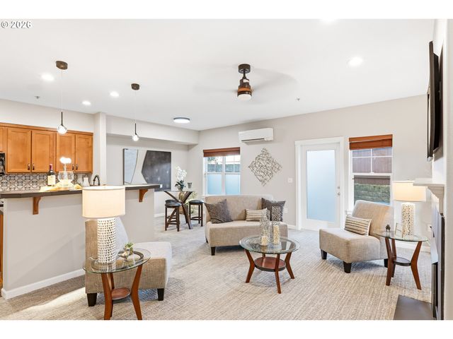 10890 Ne RED WING Way 102, Beaverton, OR 97006