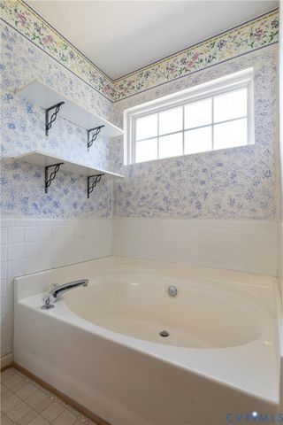 13613 Laketree Dr, Chester, VA 23831