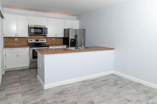7406 74TH Way, West Palm Beach, FL 33407