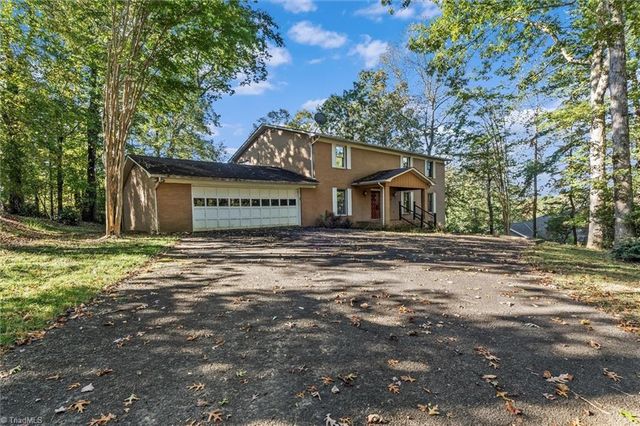 482 Cross Creek Drive, Mount Airy, NC 27030
