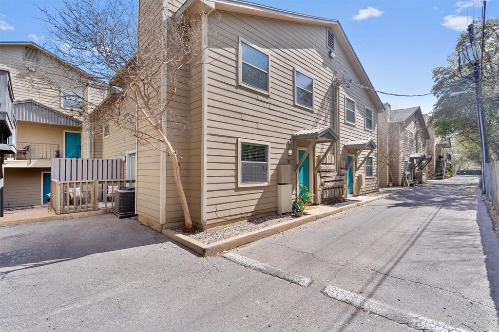 6700 Cooper LN 30, Austin, TX 78745