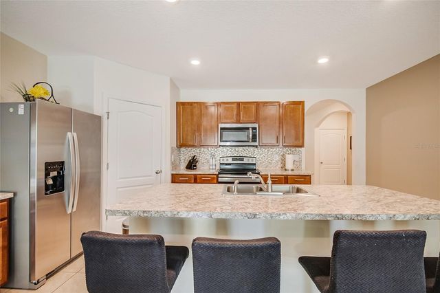 523 AUBURN GROVE TERRACE, Auburndale, FL 33823