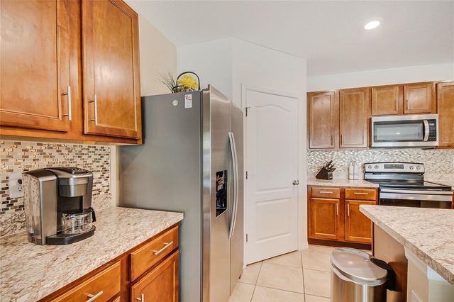 523 AUBURN GROVE TERRACE, Auburndale, FL 33823