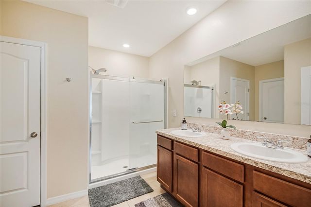 523 AUBURN GROVE TERRACE, Auburndale, FL 33823