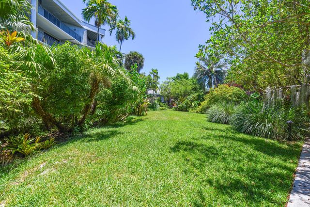 1800 Atlantic Blvd Apt B218, Key West, FL 33040