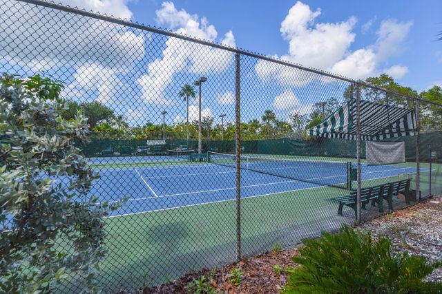 1800 Atlantic Blvd Apt B218, Key West, FL 33040