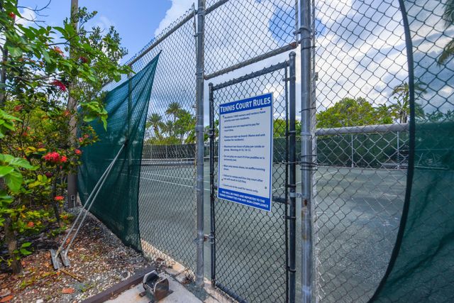 1800 Atlantic Blvd Apt B218, Key West, FL 33040