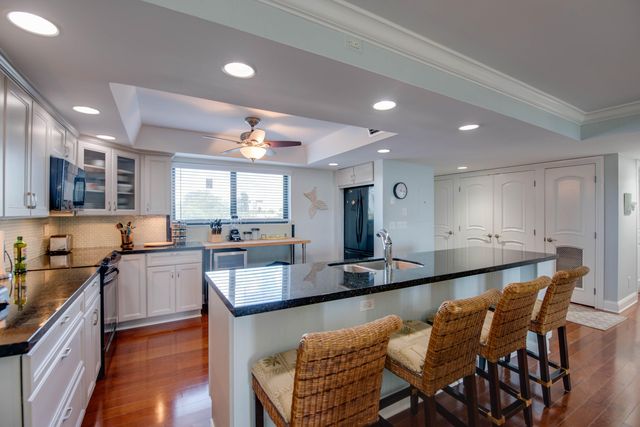 1800 Atlantic Blvd Apt B218, Key West, FL 33040