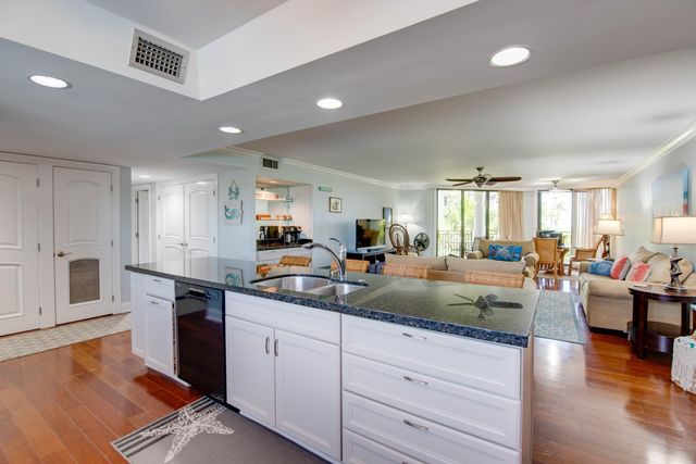 1800 Atlantic Blvd Apt B218, Key West, FL 33040