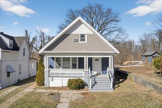 221 Lebanon Avenue, Belleville, IL 62220