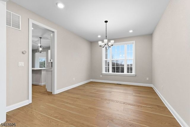 105 Junction Rd, Hampton Boro, NJ 08827