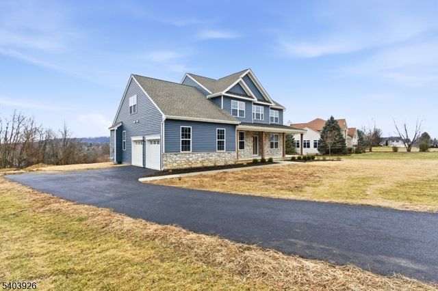 105 Junction Rd, Hampton Boro, NJ 08827