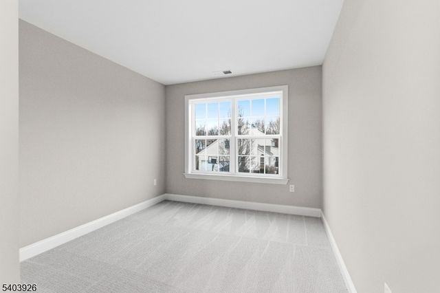 105 Junction Rd, Hampton Boro, NJ 08827