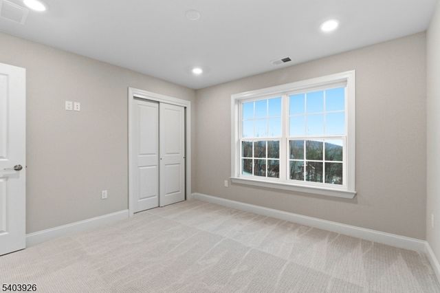 105 Junction Rd, Hampton Boro, NJ 08827