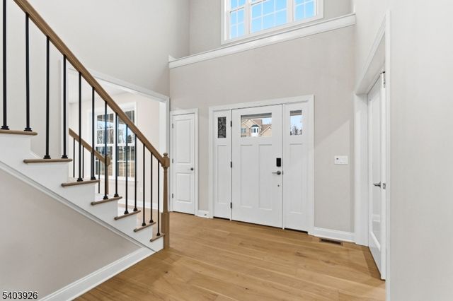 105 Junction Rd, Hampton Boro, NJ 08827