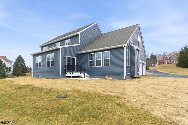 105 Junction Rd, Hampton Boro, NJ 08827