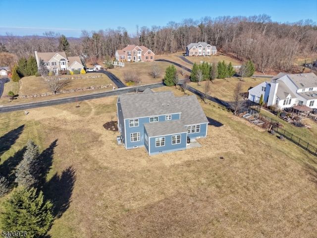 105 Junction Rd, Hampton Boro, NJ 08827