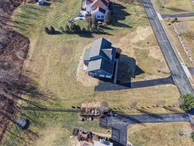 105 Junction Rd, Hampton Boro, NJ 08827