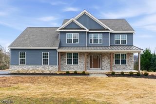 105 Junction Rd, Hampton Boro, NJ 08827