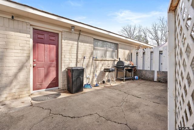 2103 Easy St, Tyler, TX 75703