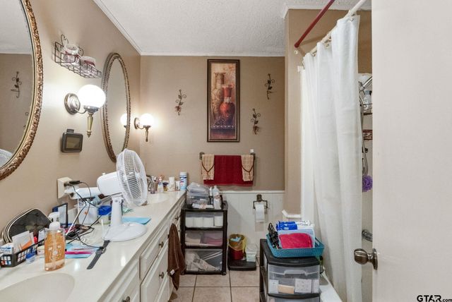 2103 Easy St, Tyler, TX 75703