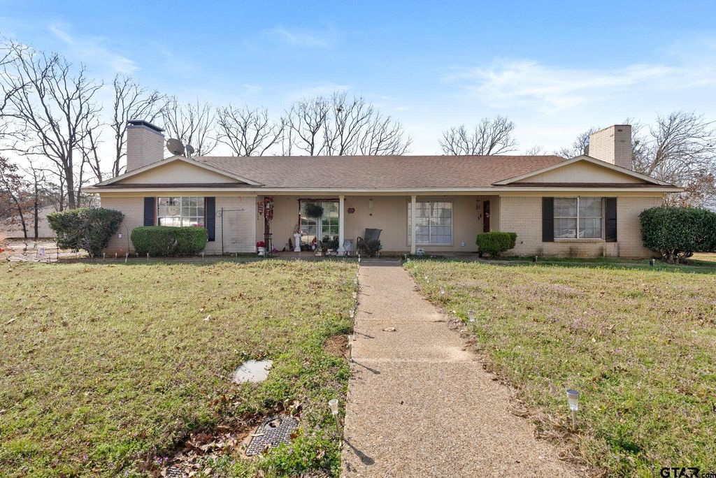 2103 Easy St, Tyler, TX 75703
